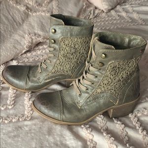 Roxy booties